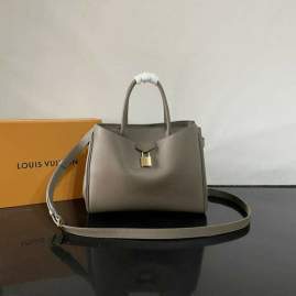 Picture of Louis Vuitton Handbags _SKUfw220044751fw